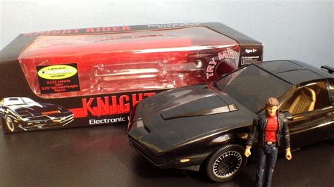  「Knight Rider」: 喋る車とクールな刑事、80年代を駆け抜けた伝説！